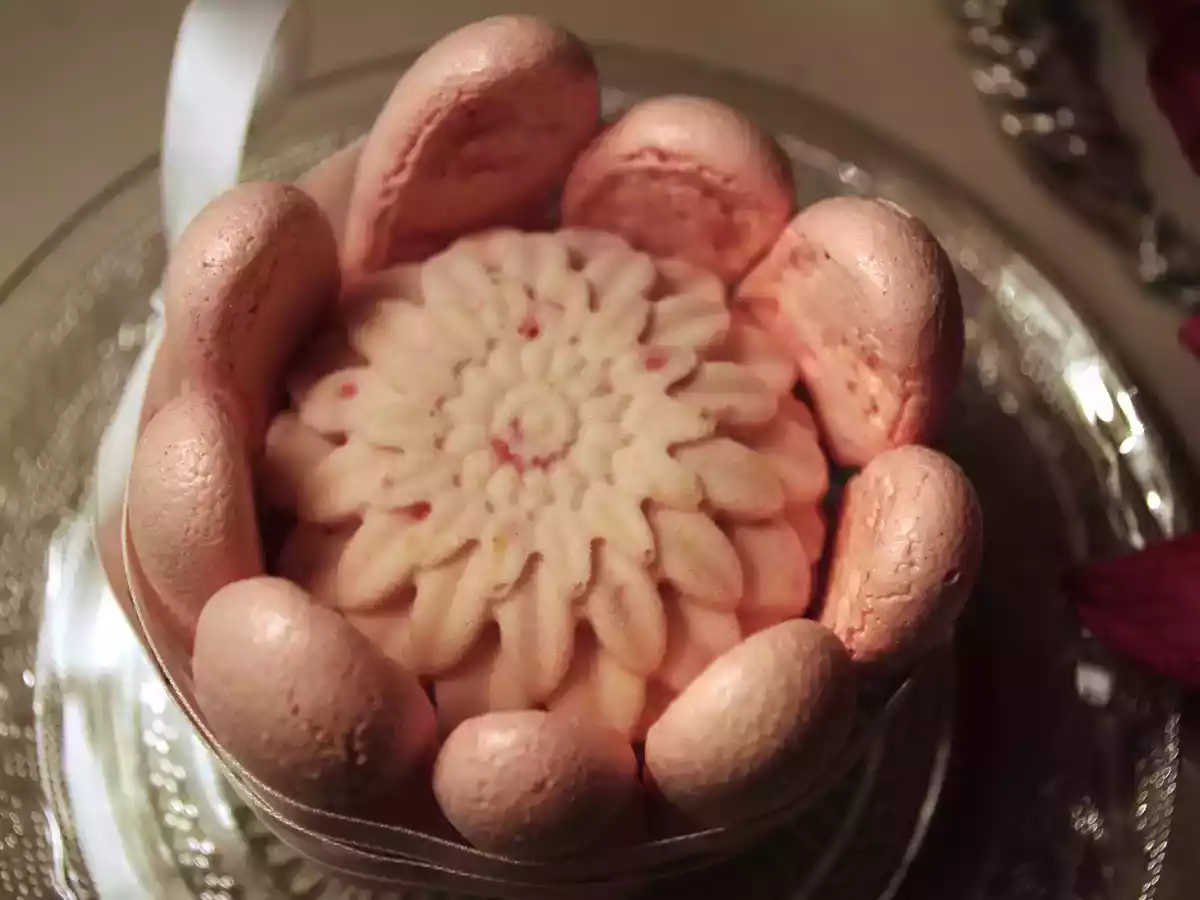 Parfait champagne framboise et bâtonnets meringués