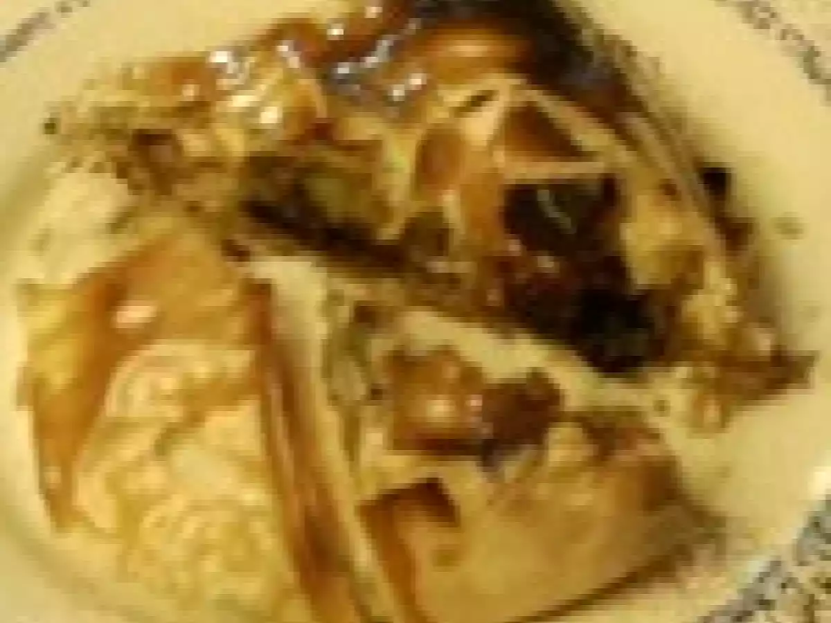 PASTILLA A LA POIRE, AU CHOCOLAT NOIR ET AUX AMANDES GRILLEES