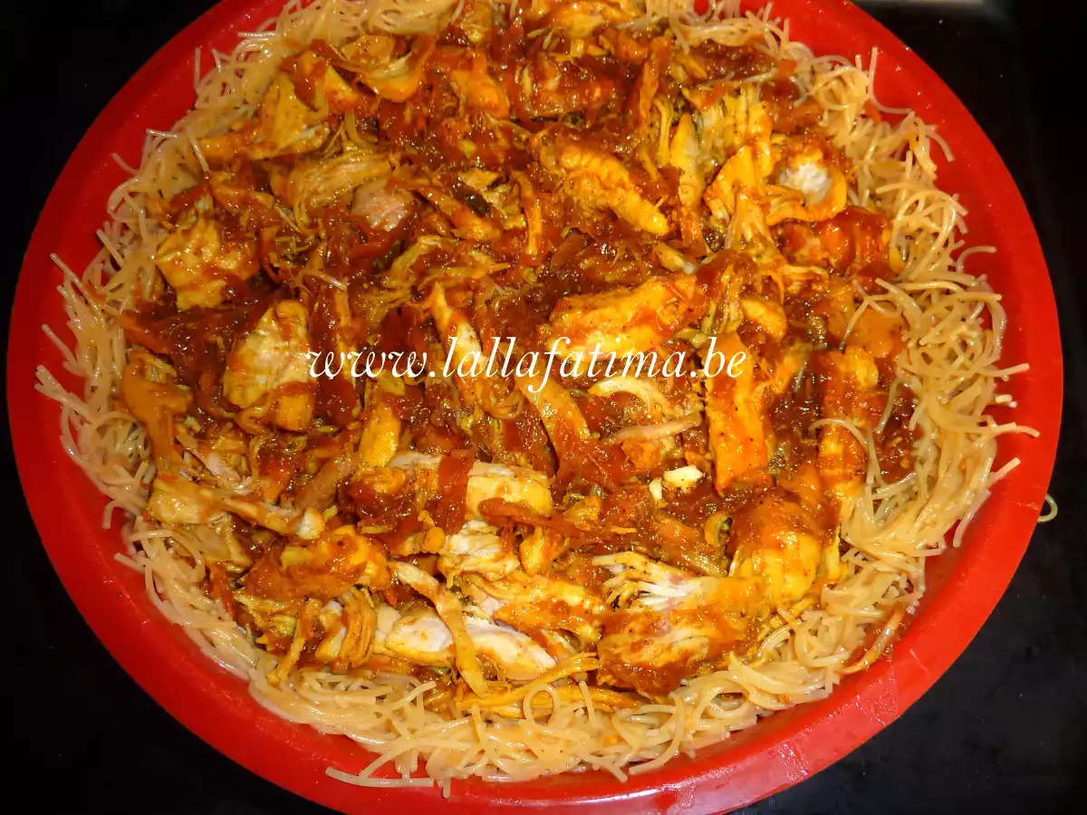 Pastilla au poulet et amandes sans brick - photo 2