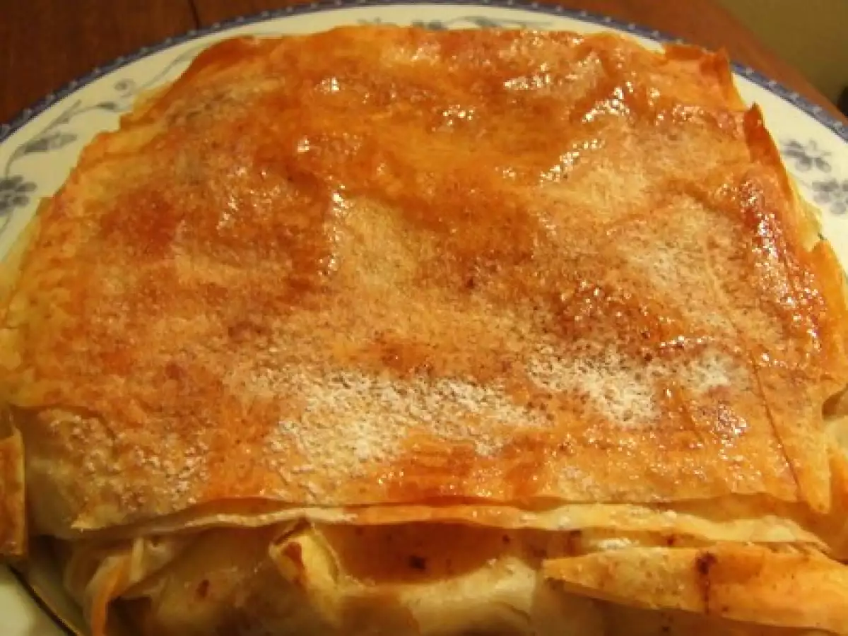 Pastilla aux pommes, raisins secs et cannelle - photo 2