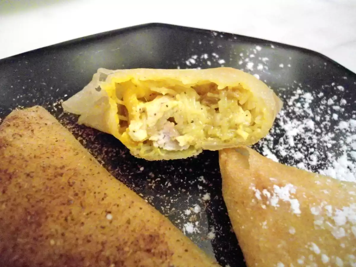 PASTILLAS INDIVIDUELLES AU POULET ET AUX NOIX