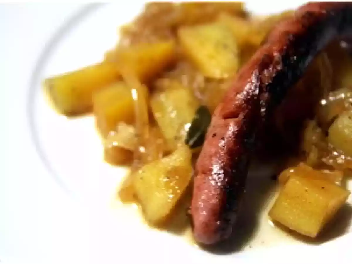 Patates douces et saucisses fraîches à la sauge