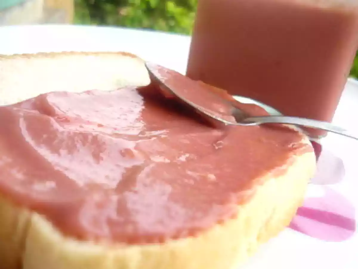 Pâte à tartiner à la fraise