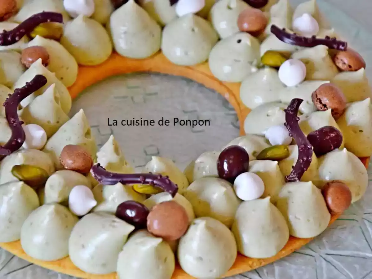 Pâte sucrée selon Cyril Lignac, garnie de crème diplomate à la pistache