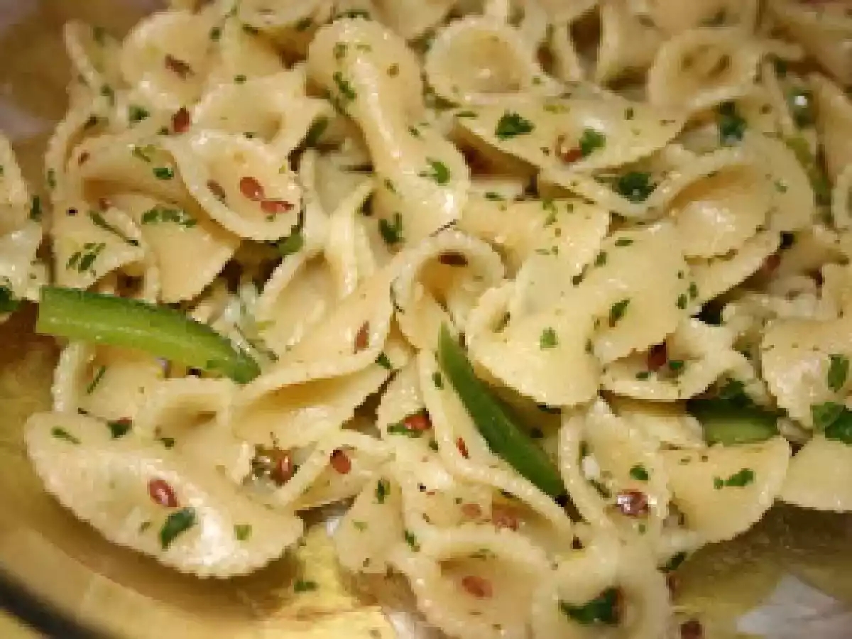 Pâtes à l'ail, au persil et au poivron ou ....
