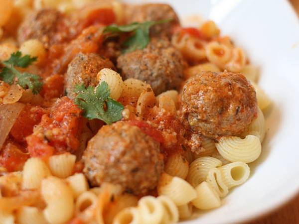 Pâtes à la mode tunisienne: boulettes de boeuf au fenouil & sauce tomate - photo 2