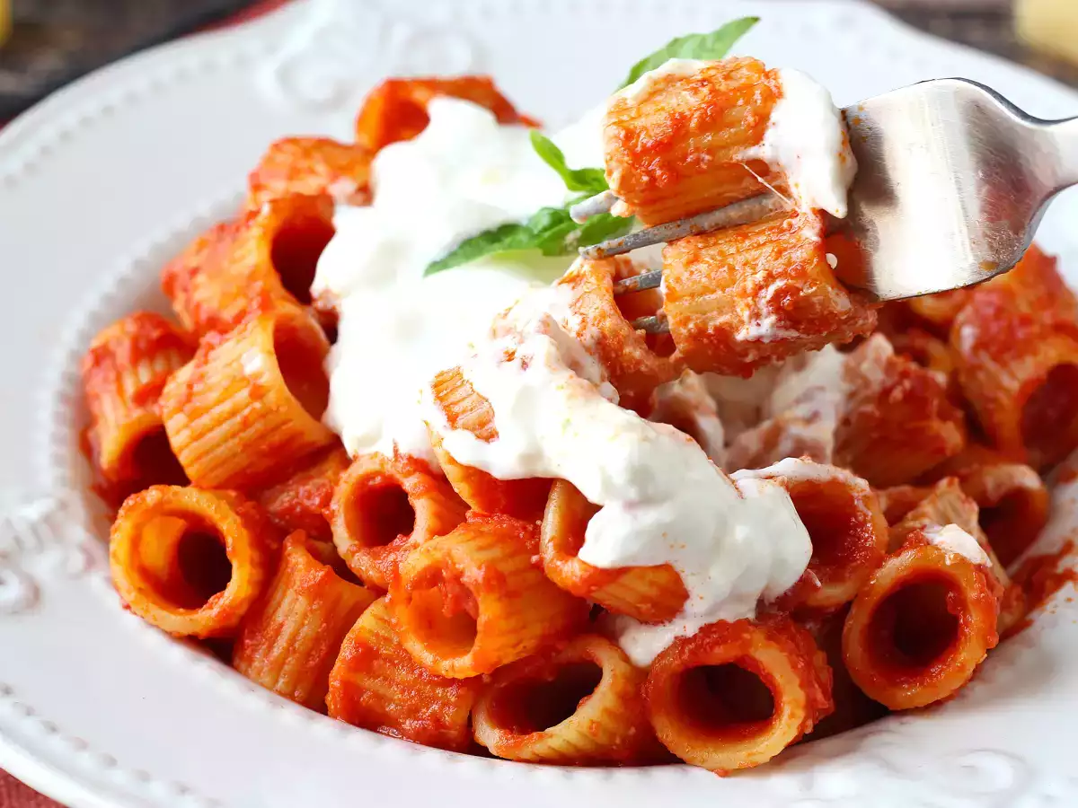Pâtes à la tomate et stracciatella : un plat gourmand prêt en 10 minutes ! - photo 6