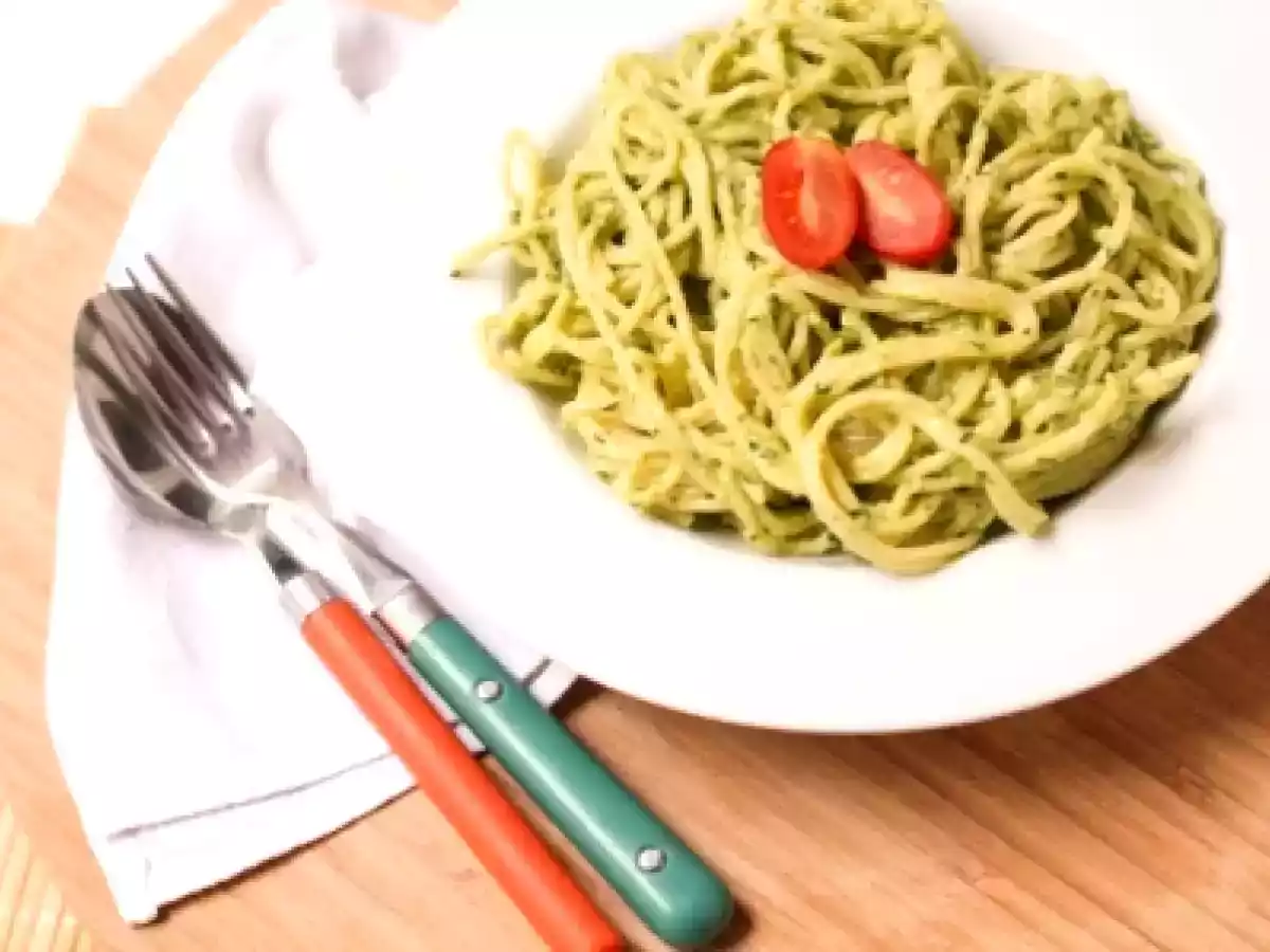 Pâtes au pesto à l'avocat