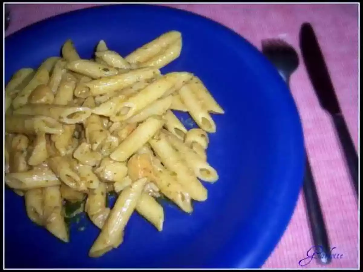 Pâtes aux noix de saint jacques sauce curry coco