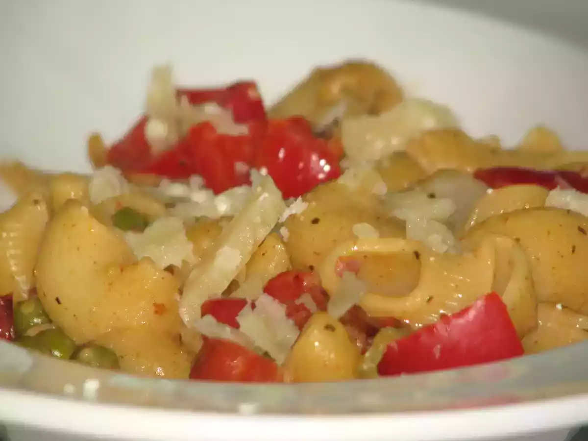 Pâtes aux petits pois et aux lardons