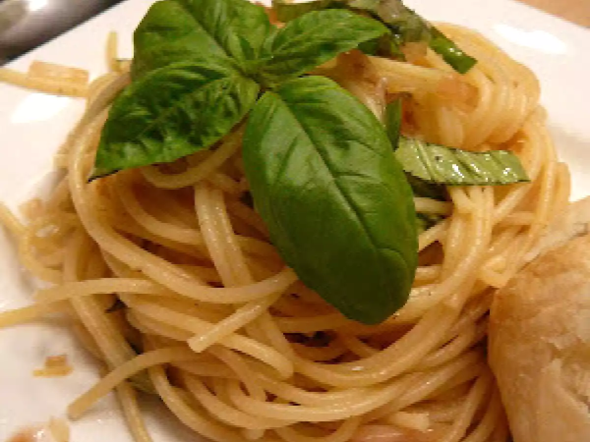 Pâtes citron, basilic et huile d'olive