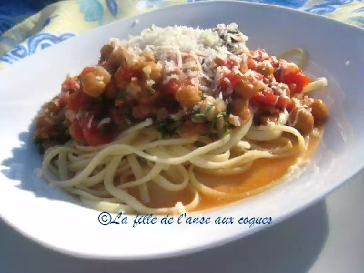 PÂTES ÉPICÉES AUX POIS CHICHES