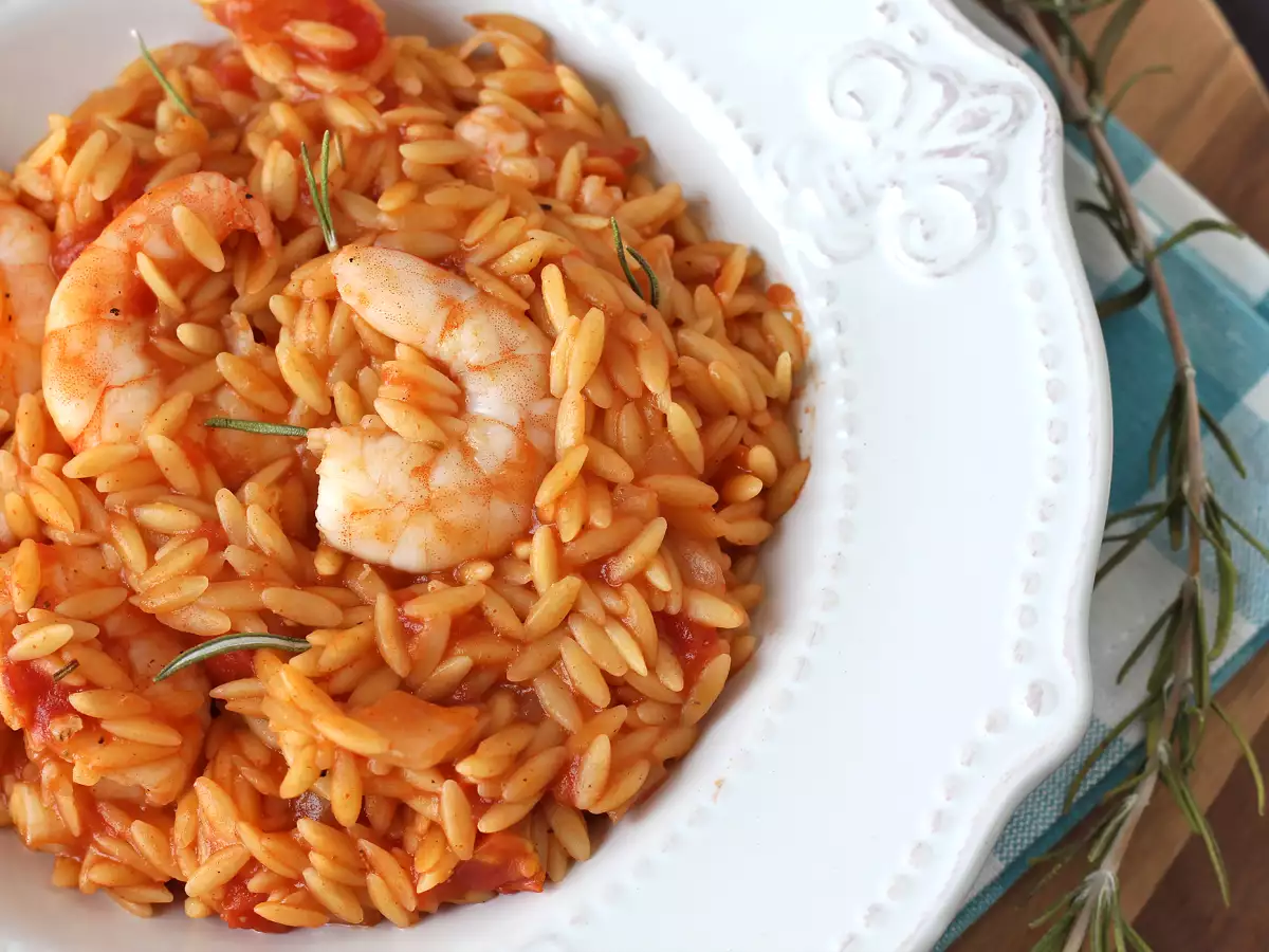 Pâtes orzo aux tomates et crevettes cuites comme un risotto - photo 4