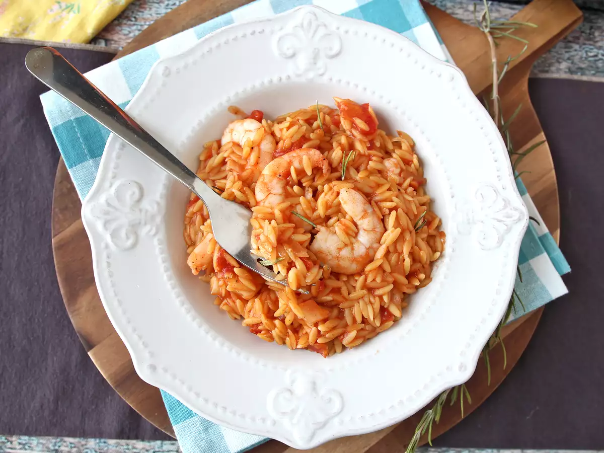 Pâtes orzo aux tomates et crevettes cuites comme un risotto - photo 6