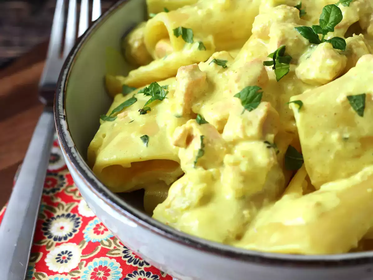 Pâtes paccheri et leur sauce crémeuse au saumon et safran - photo 3