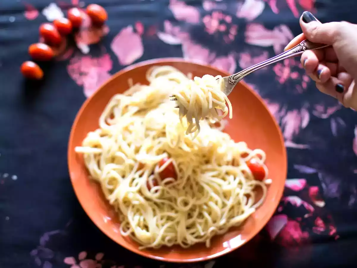 Pâtes sauce parmesan et tomates cerises - photo 2