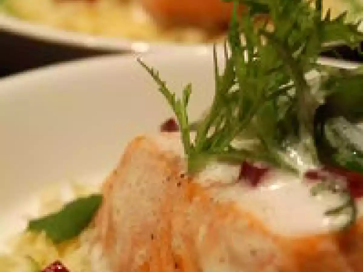 Pavé de saumon au sésame, sur lit de chou chinois - photo 2