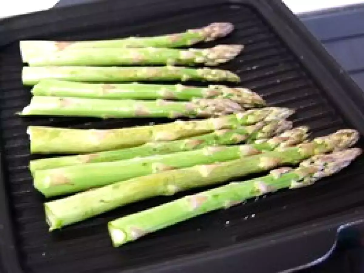 Pavé de saumon et sa purée irlandaise aux asperges juste grillées... - photo 3