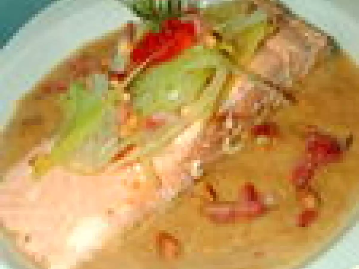 Pavé de saumon poché à l'huile d'olive et sa crème de poireaux confits - photo 2