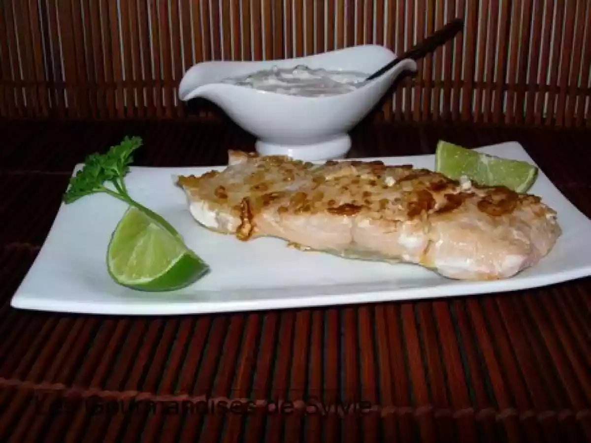 Pavés de Saumon grillés Sauce aux Herbes Fraîches