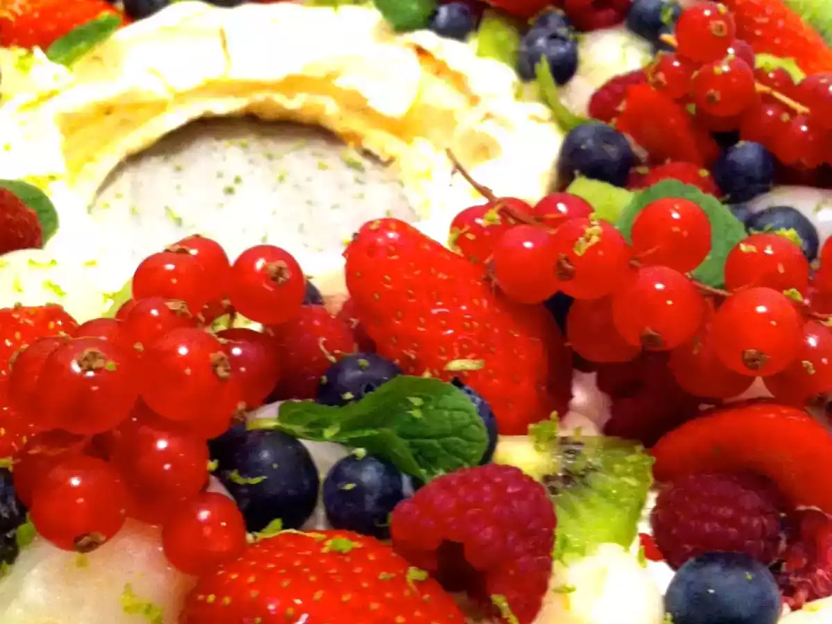 Pavlova aux Fruits Rouges en Couronne - photo 5