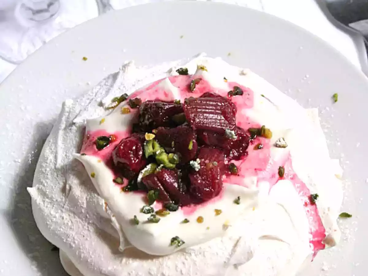 Pavlova Royale: Rhubarbe-Cerises, Crème Ivoire - photo 3
