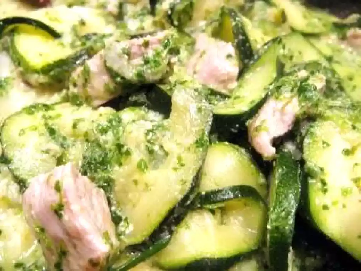 Penne à l'émincé de veau, sauce aux fines herbes. - photo 3