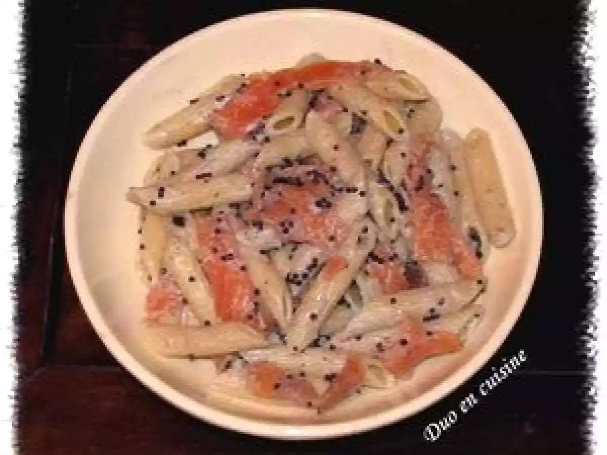 Penne à la truite fumée et aux oeufs de lump