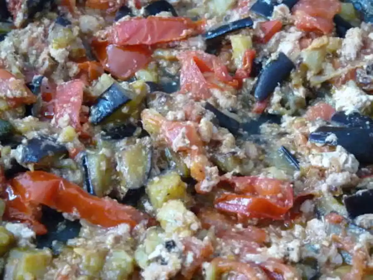 Penne al tonno, melanzane, pomodori-pâtes au thon et aux aubergines - photo 2