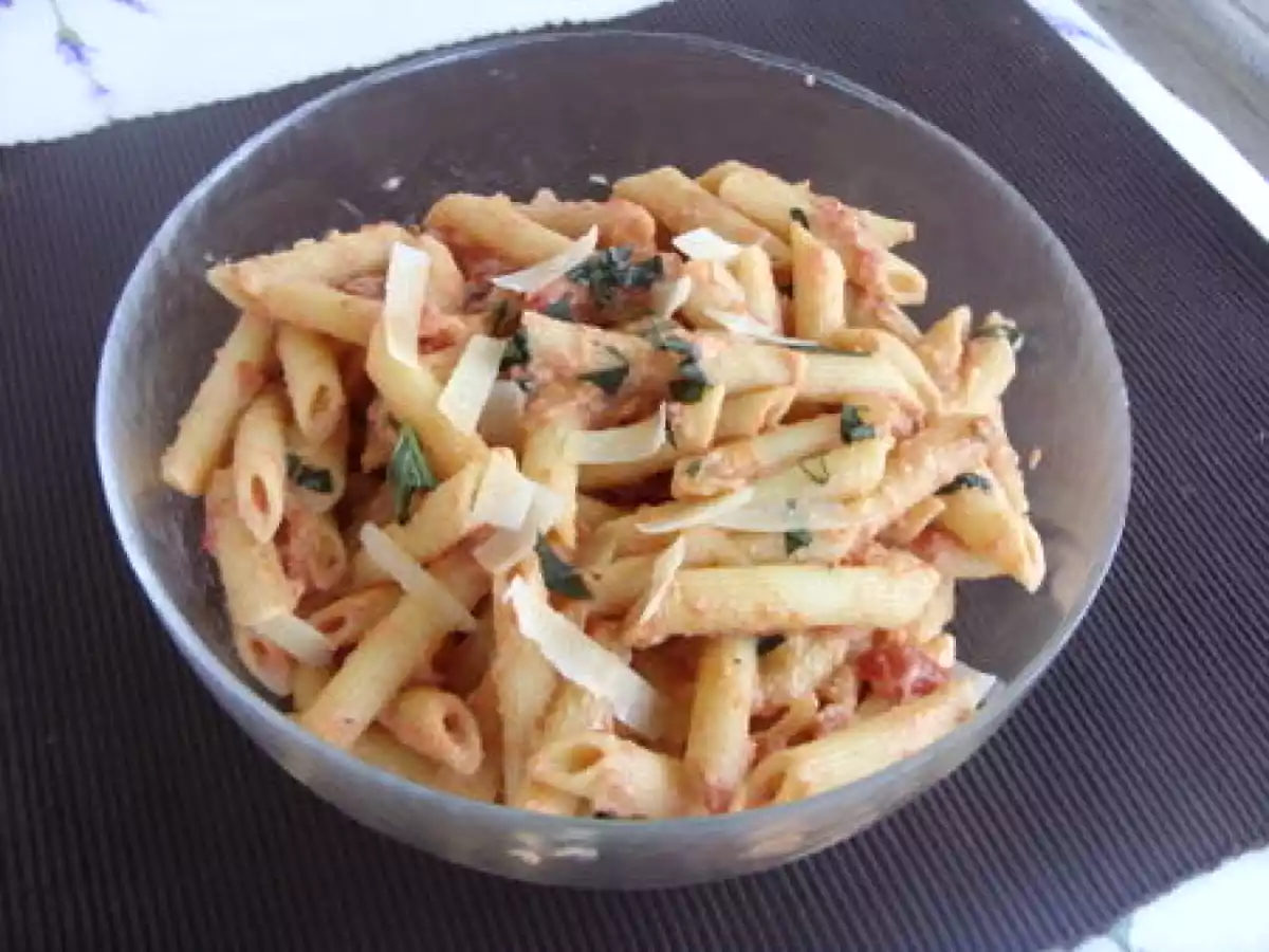 PENNES AUX TOMATES ET RICOTTA WW