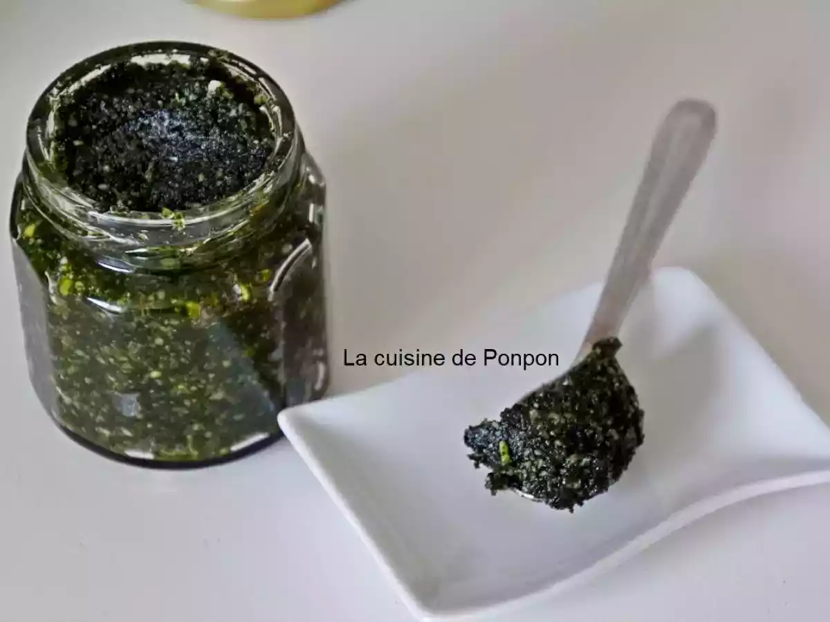 Pesto aux orties sans cuisson, végétarien