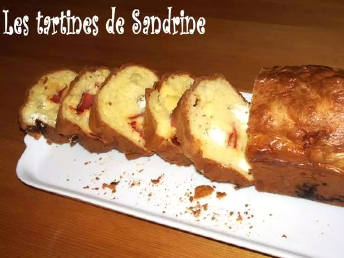 Petit cake léger au chèvre et au chorizo