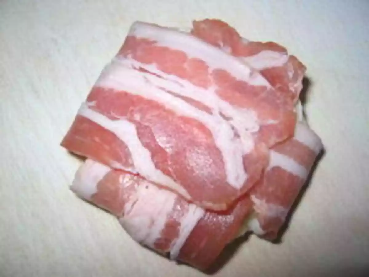 Petit chèvre au lard fumé sur dés de pomme cuite - photo 4