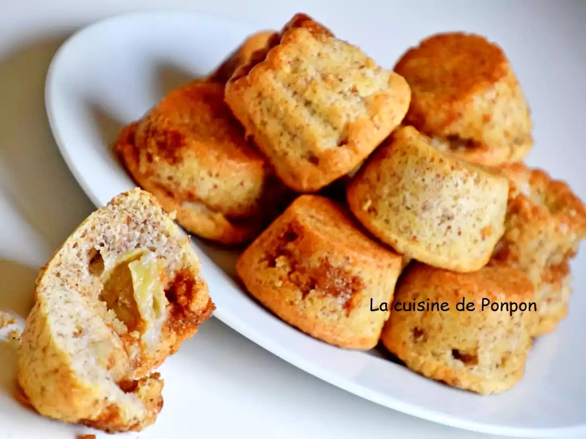 Petit moelleux à la banane, caramel au beurre salé et blancs d'oeufs