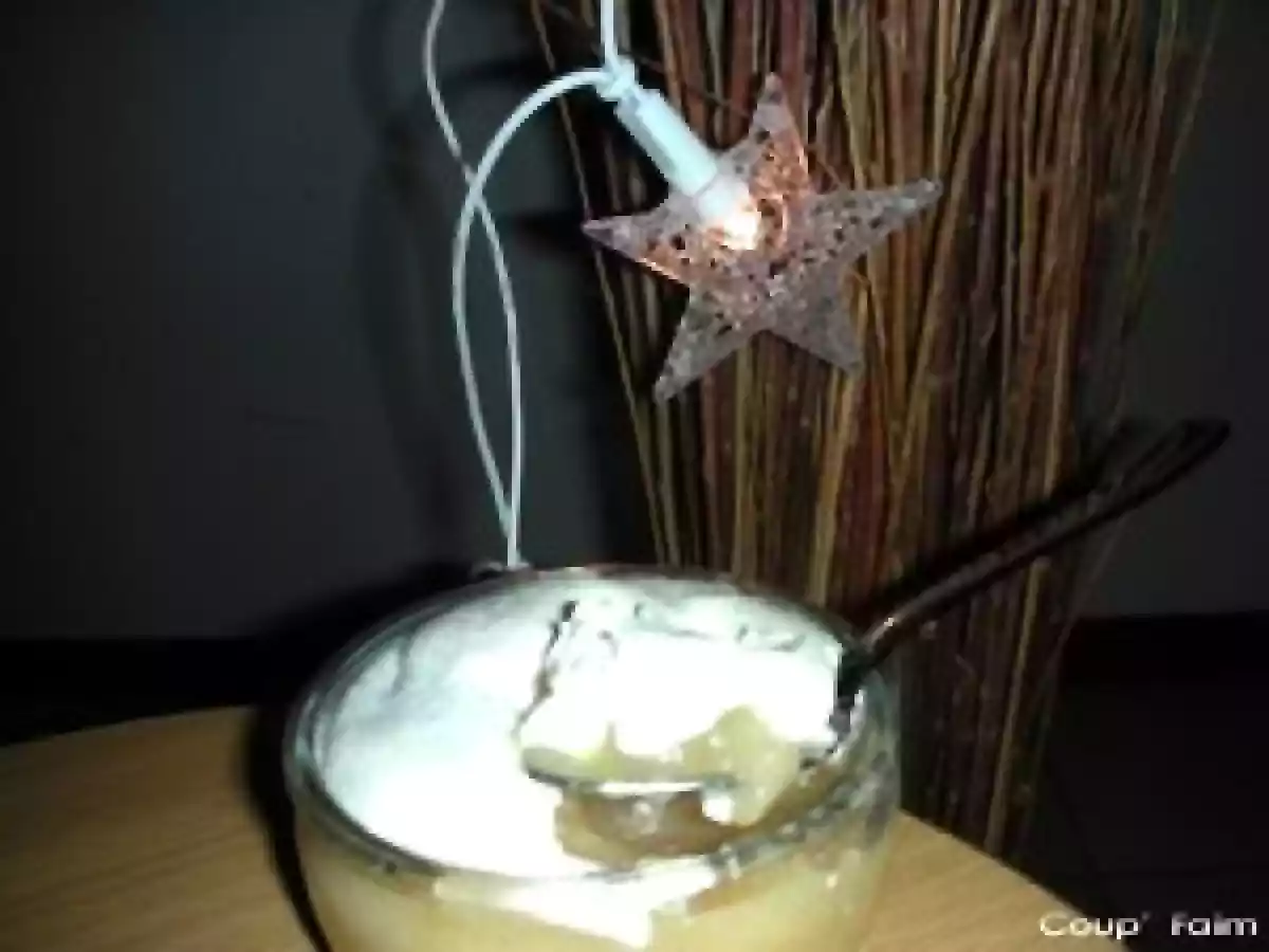 Petit pot de compote de poire meringuée ...