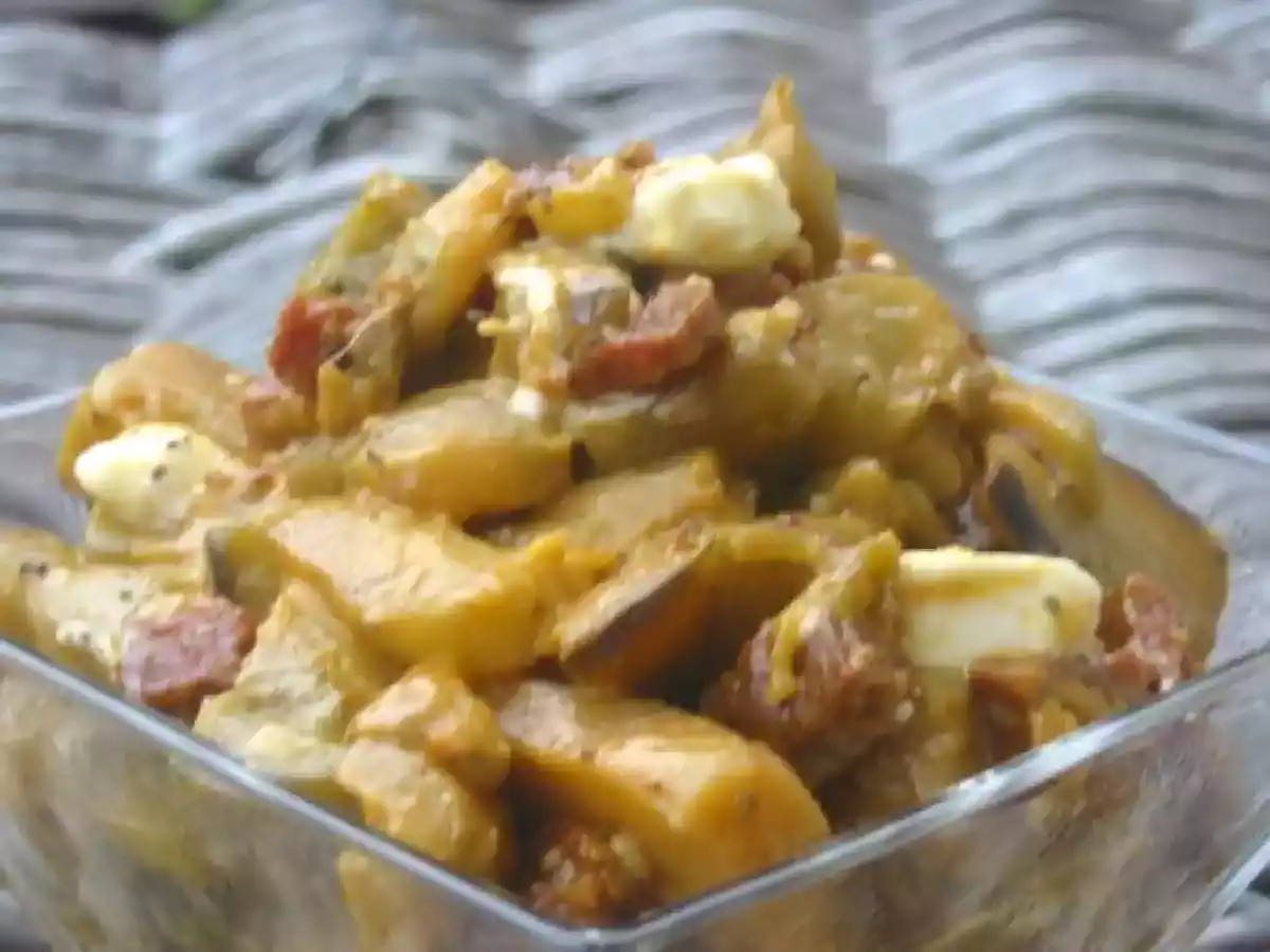 Petite cocotte d?aubergines à la feta et au chorizo