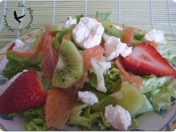 Petite Salade Fraîcheur aux Fraises