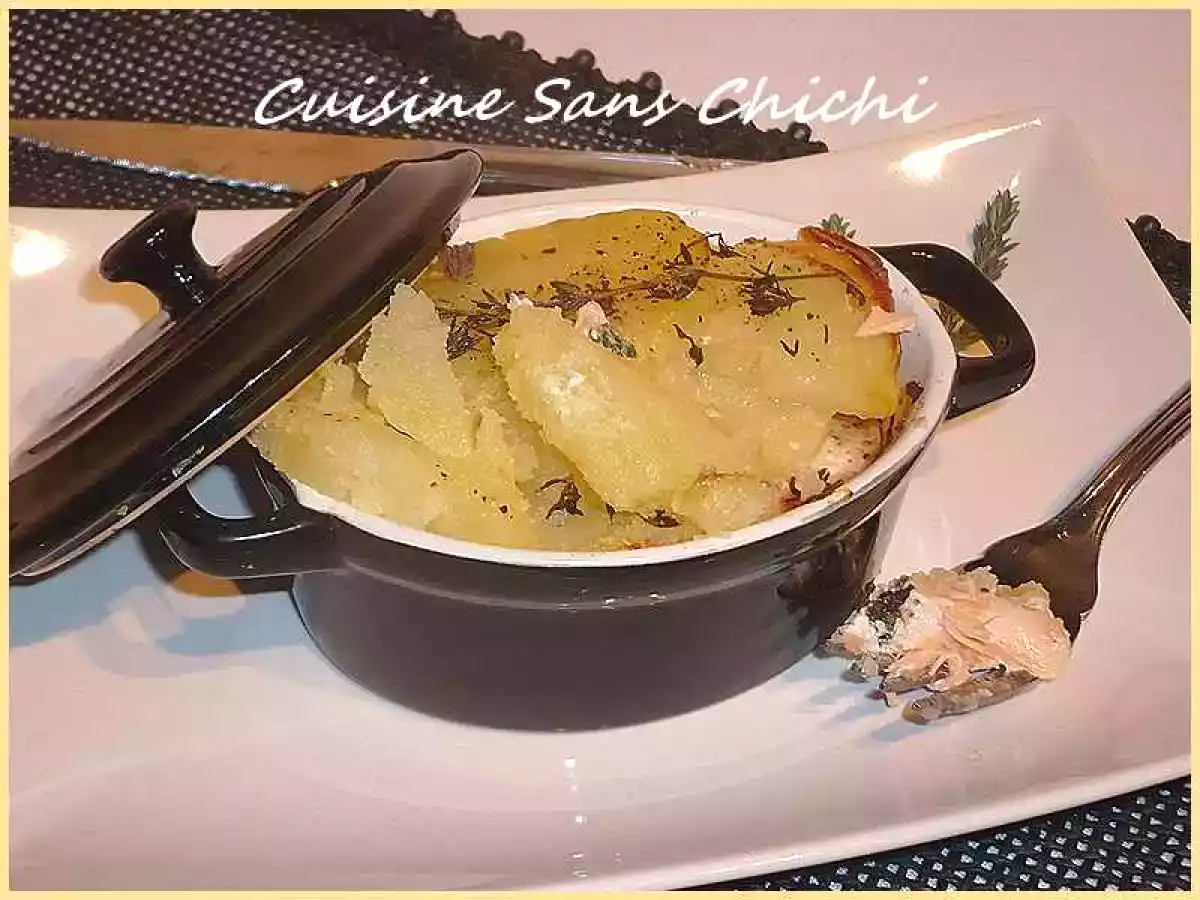 Petites cocottes de saumon au thym et au citron.