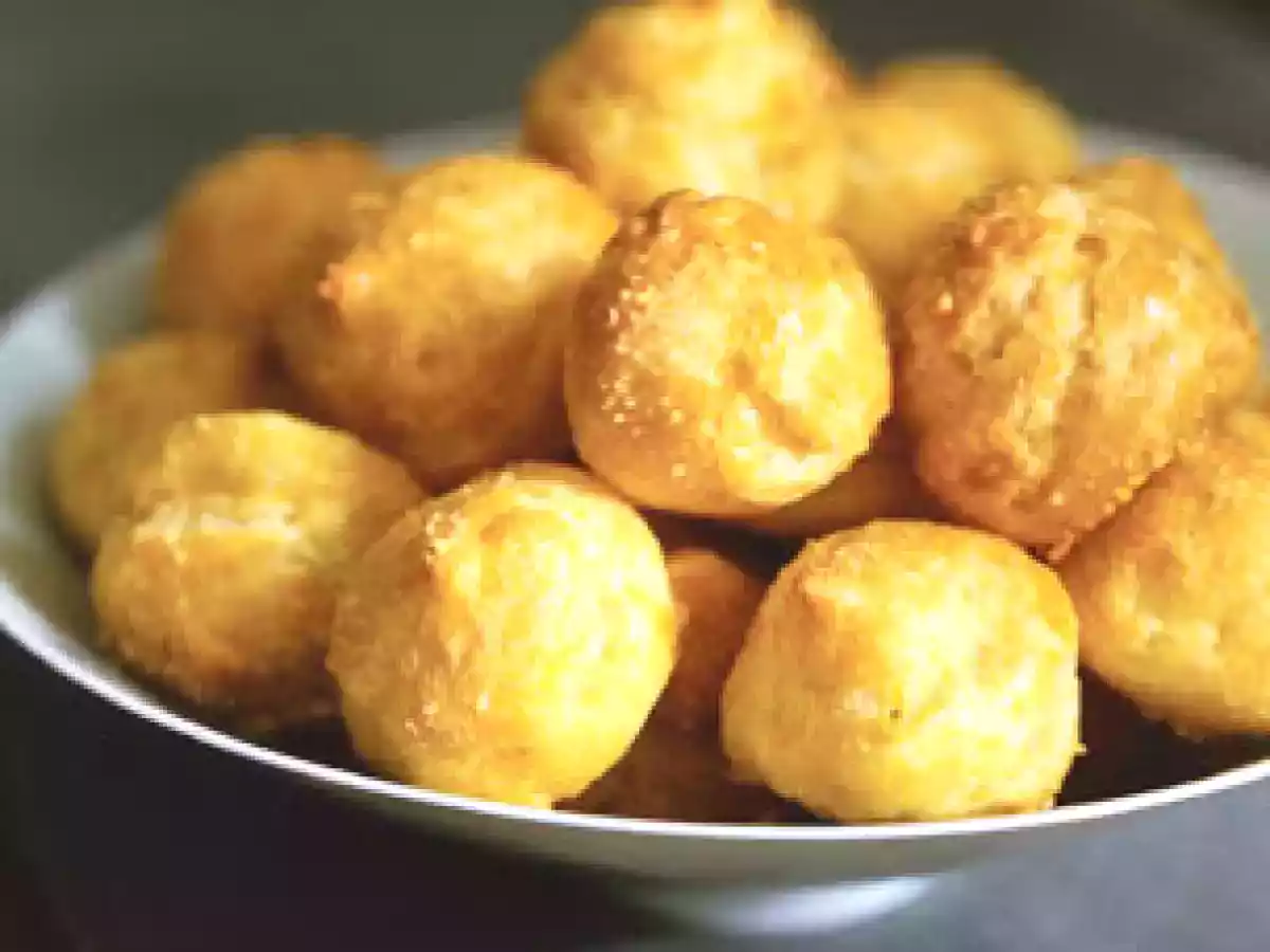 Petites gougères au comté