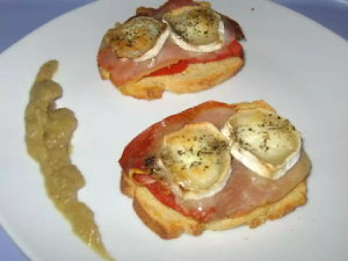 Petites tartines au chèvre, jambon cru et tomates du jardin - photo 3