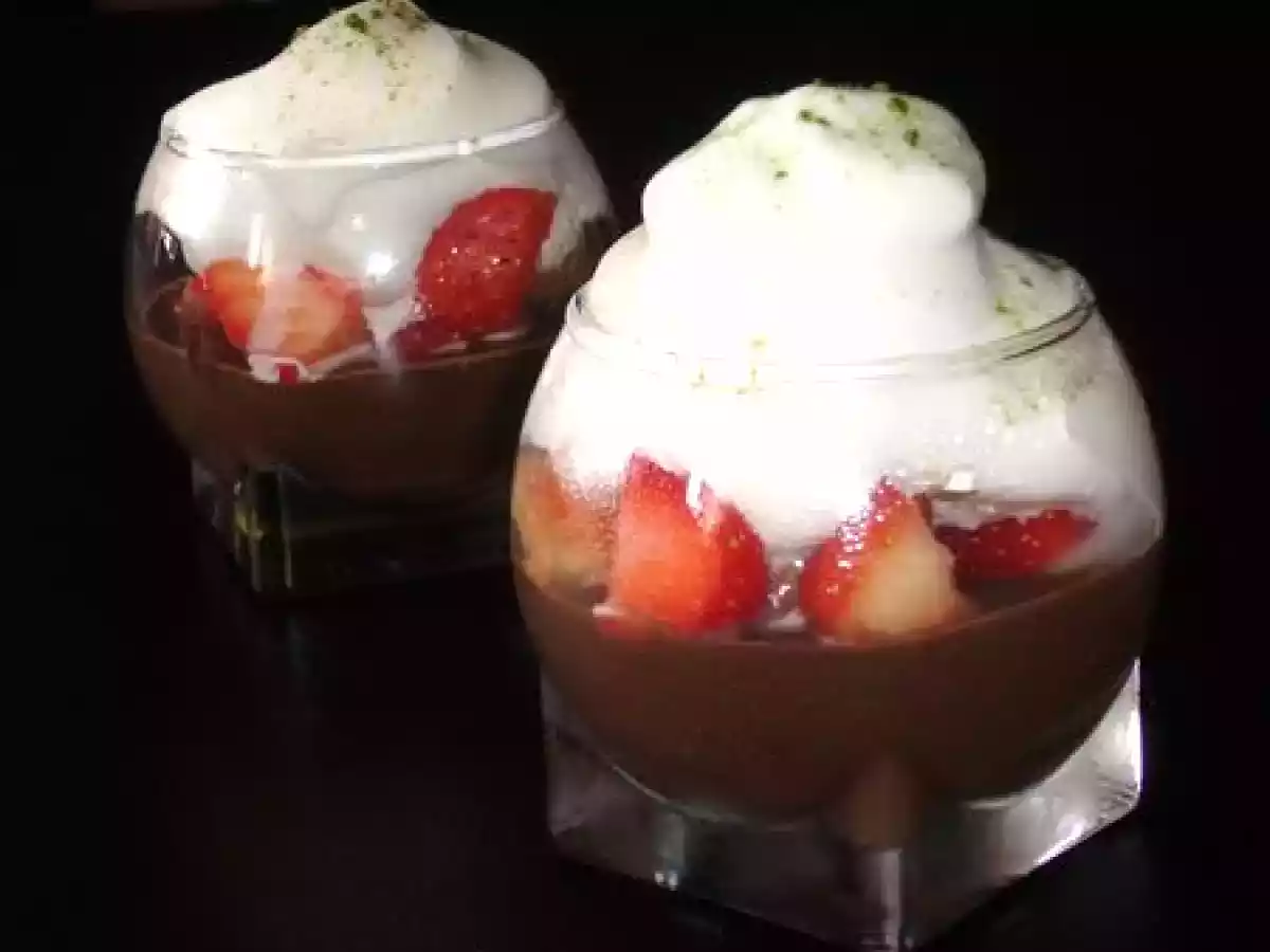 Petites verrines aériennes et légères crème chocolat