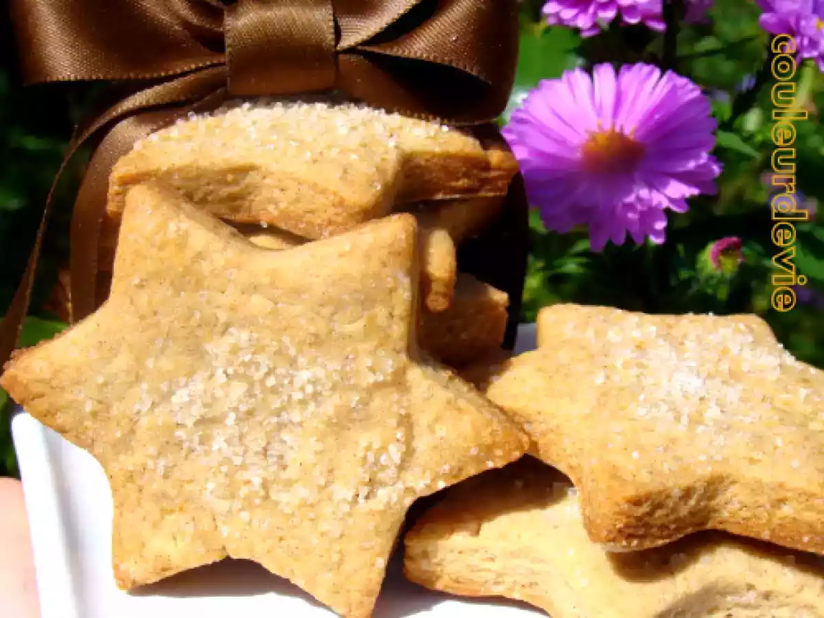 Petits biscuits croquants à la farine de châtaigne, huile d'olive et vin blanc