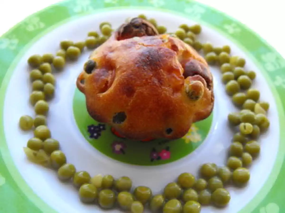 Petits cakes knacks', vache qui rit et petits pois