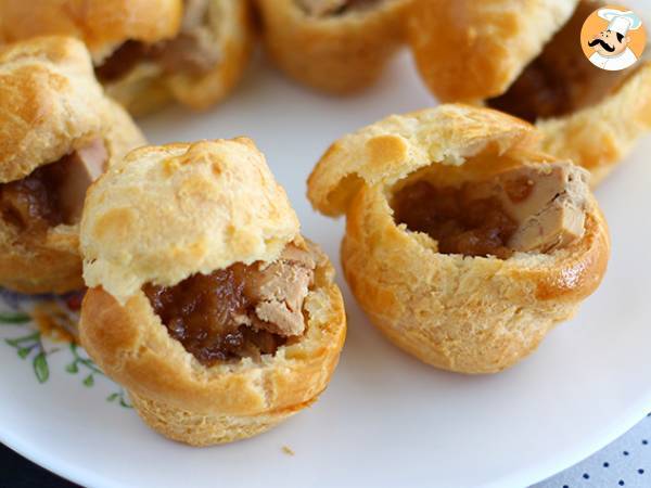 Petits choux au foie gras et confit d'oignon, photo 1