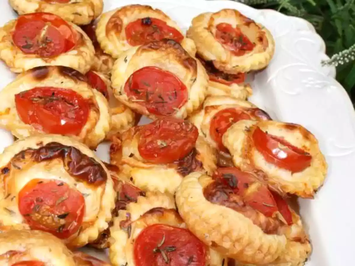 ^^Petits feuilletés à la vache qui rit, au romarin et au miel pour l'apéritif^^