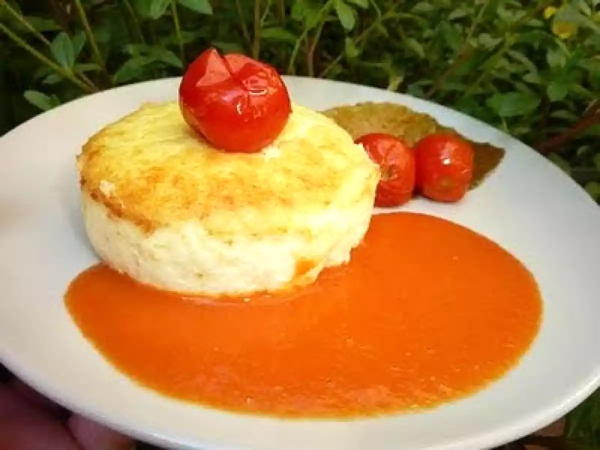 Petits flans au parmesan et coulis de tomates cerises. - photo 2