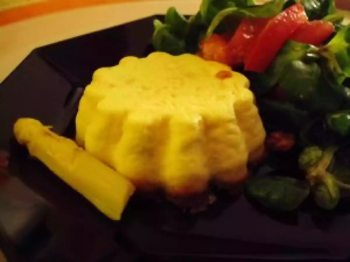 Petits flans d'asperges au parmesan de Julie Andrieu