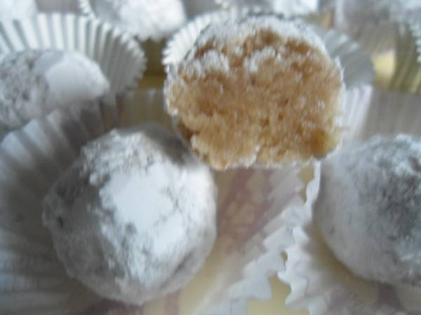 PETITS FOURS AUX AMANDES