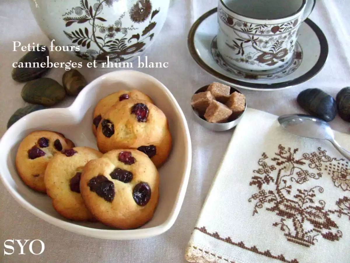 Petits fours aux Canneberges et rhum blanc de Mamigoz