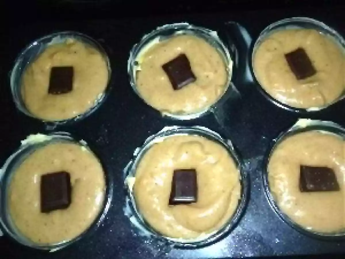 Petits gâteaux à la crème de marrons cur fondant au chocolat - photo 2